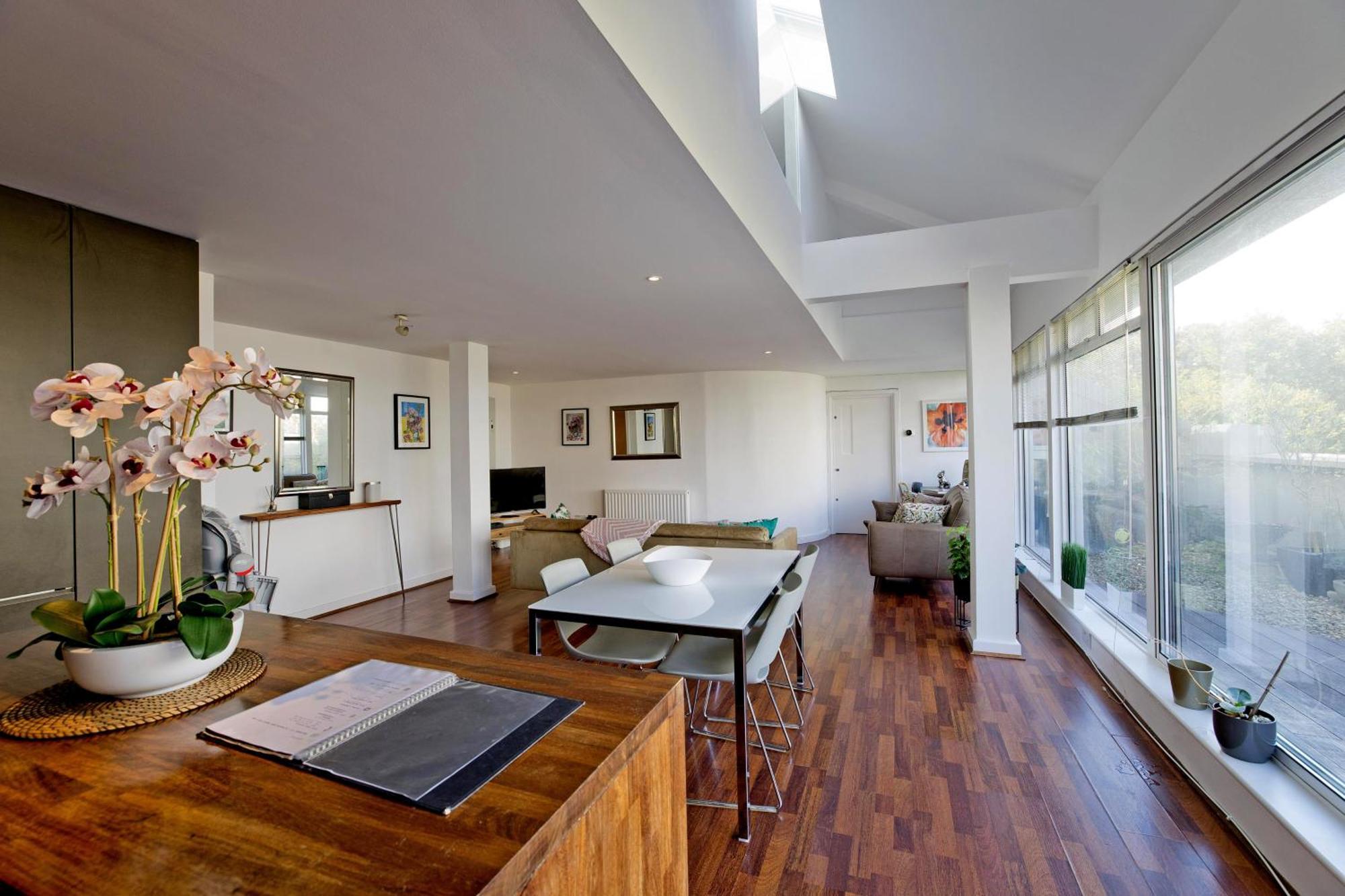 Old St Penthouse Apartment *